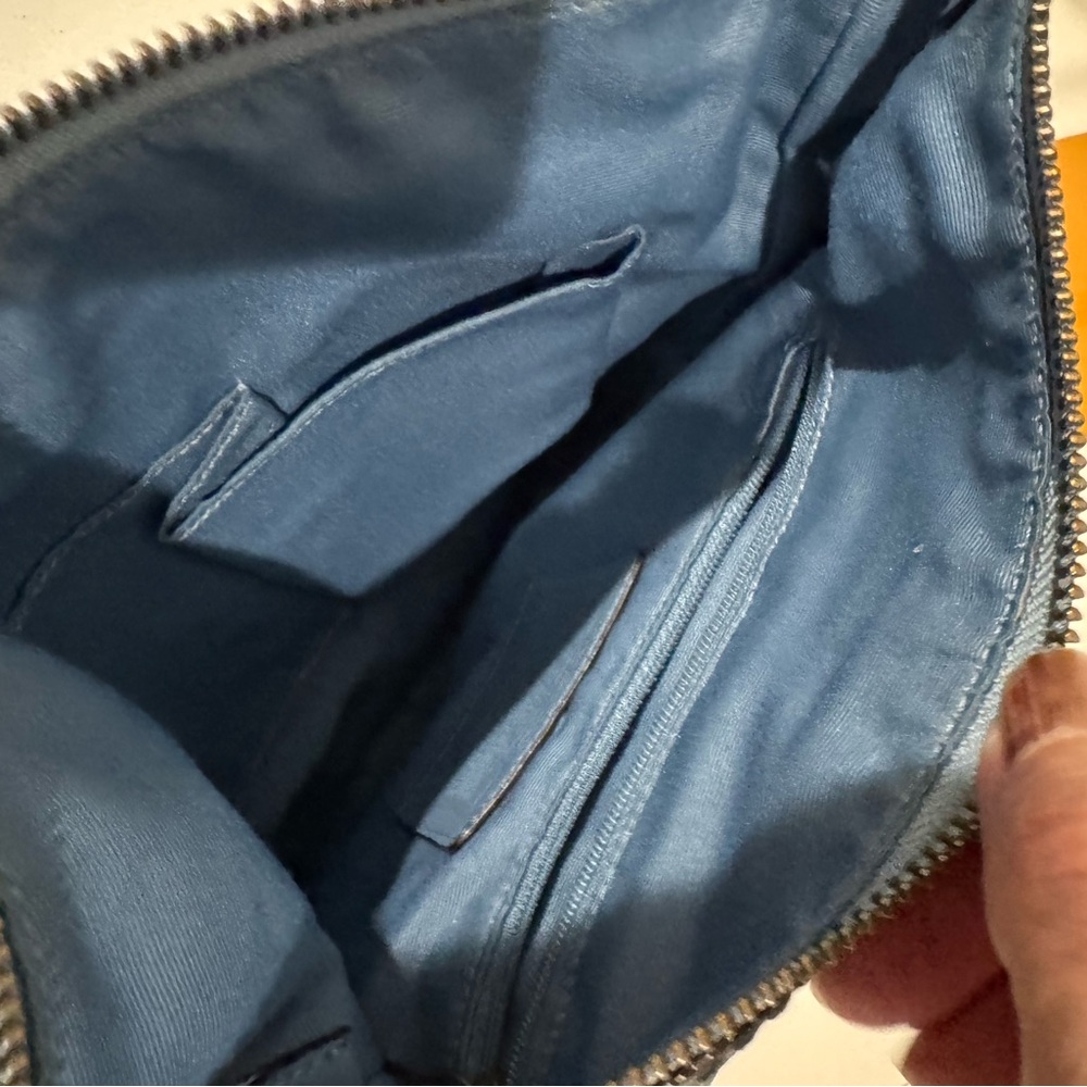 Coach Crossbody Bag in Light Blue and Khaki Signature Canvas - Picture 6 of 7